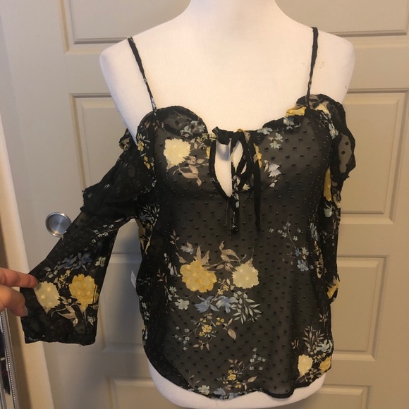 Floral cold shoulder top - Picture 1 of 1